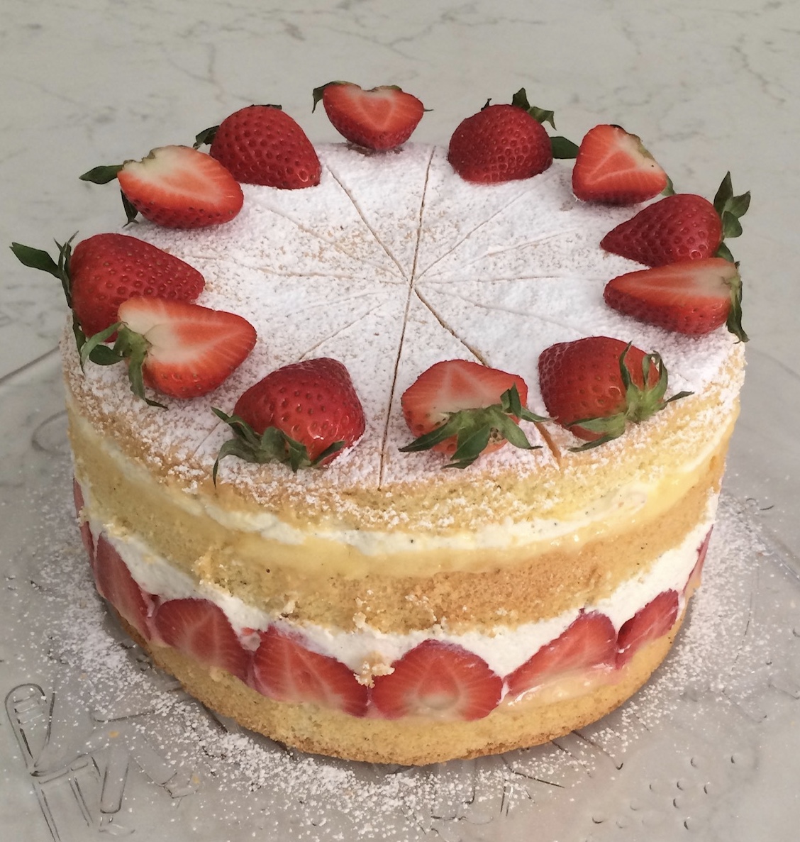 Bild für Käse-Sahne-Torte mit Zitrone und Erdbeeren